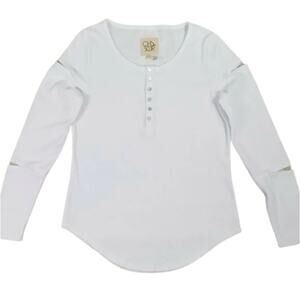 Chaser Long Sleeve Vented Henley with Shoulder & Elbow Cutouts White Size Large